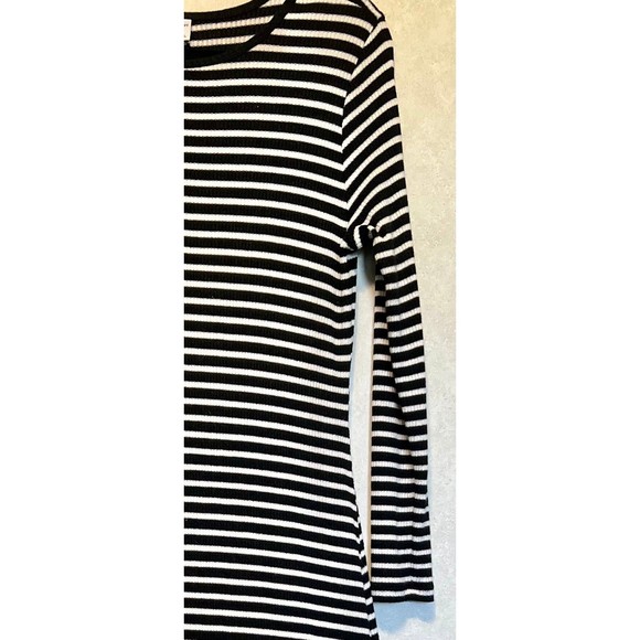 Old Navy Black & White Vertical Stripe Ribbed Dress - Picture 2 of 6